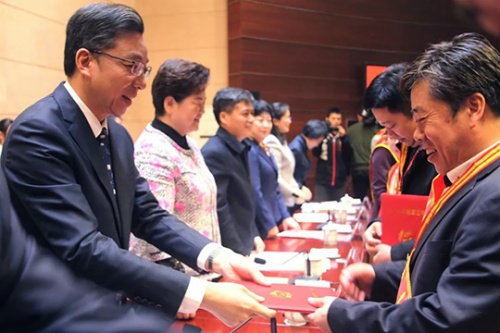 Albert Feng was awarded “Jiangsu Province May 1st Labor Medal”from the government